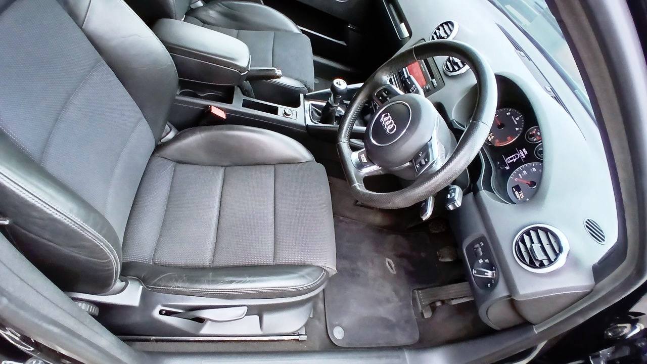 Interior steering wheel refresh after